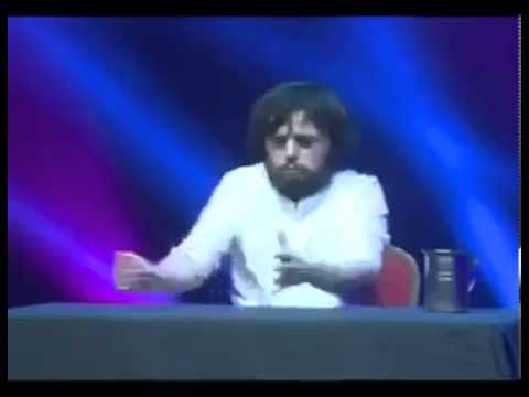 Unknown: Krug, Tasse, Bälle - dieser Mann ist unglaub ...