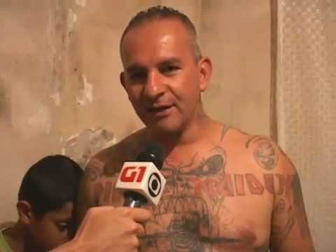 G1 - Pastor metaleiro troca o Iron Maiden pela palavra de Cristo Fanático pela banda até 2005, Marcos Motolo tem o corpo inteiro tatuado. Convertido após uma 'vis...