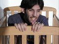 שיר מקורי, משנת 2003.הולך ומשתבח ככל שאנחנו משכנעים את עצמינו שהוא טוב.