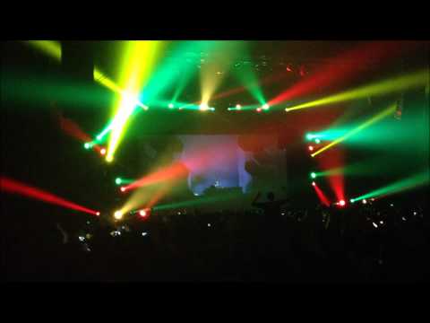zénith - Full show of Skrillex @ Zenith, Paris - 27-04-2012 DISCLAIMER: I do not own any of these tracks, all rights are reserved for people who produces these tracks...
