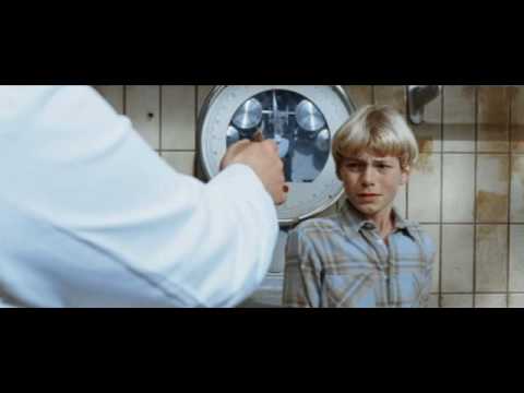 vreemd - Vanaf nu te koop op dvd. Script: Maria Goos. Cast: Wim Opbrouck, Viviane de Muynck, Jelle de Jong. Regie: Johan Timmers. Synopsis: Vreemd Bloed is een licht ...