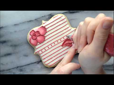 how to apply royal icing