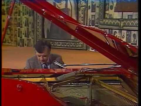 Посмотреть видео клип Посмотреть видео клип
