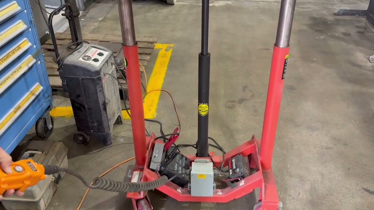 1 - PREOWNED PRESTO LIFT TABLE CART, MODEL #: BP18-10, S/N: V72345/1441724