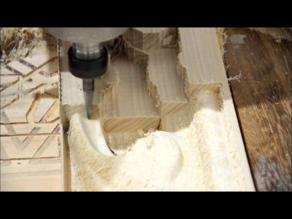 Cornice in legno con CNC MULTYPLA 1800