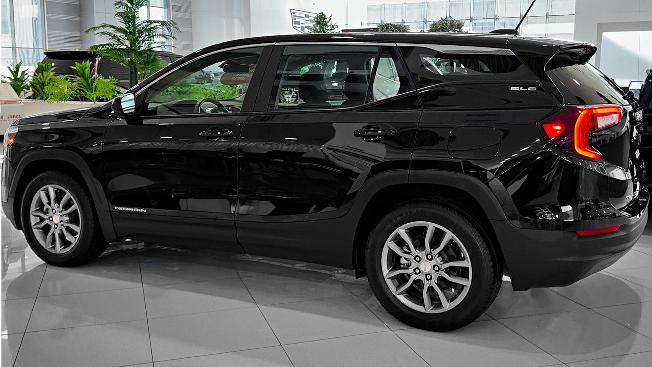 GMC Terrain (2026) - Interior and Exterior Details