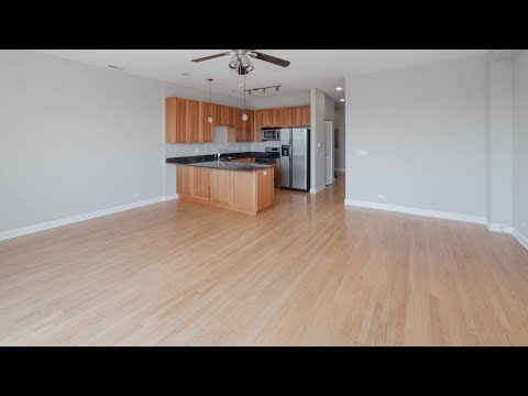 A Wicker Park 2-bedroom, 2-bath steps from the Blue Line at Damen A Wicker Park 2-bedroom, 2-bath steps from the Blue Line at Damen