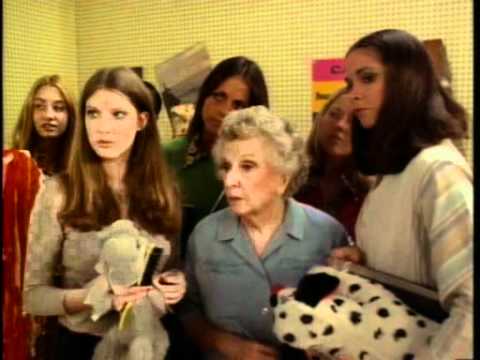 Movie - The Girl Most Likely To... (Lee Philips, 1973)