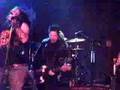 clip video B-Movie Rats On The Rocks
