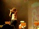 soltando a voz Isabella =)