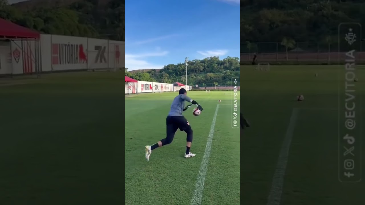 QUE VÍDEO SATISFATÓRIO! 🥵🔥 O que dizer desse desafio de FATIADA dos goleiros do Vitória? #shorts