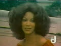 linda clifford serves 70's glamour with a side of attitude. great song.