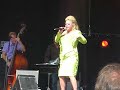 Mieke stemerdink/giga op de uitmarkt