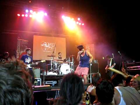 Jack Parow w/ Die Heuwels Fantasties, Clapham Grand, London 8 July 2010