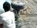 4x4 Jeep se voltea