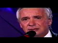michel Sardou très près de son public chante une superbe chanson pas assez connue à mon avis : s'enfuir et après