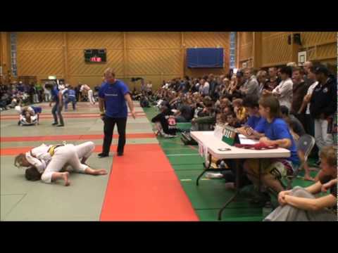Monwell - BJJ SM 2011 Flickor juniorer -64kg final Ylva Monwell vs Juanita Anco Löfgren.