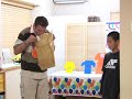 英語劇・子供英会話レッスンアクティビティー 『洋服屋さんでお買い物ごっこ（小学６年生男の子編）』