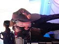 vid�os de julien lepers qui gal�re � mettre sa ceinture...