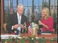 kelly ripa gives an uncooked card to anderson cooper!