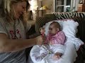 Click here to watch this video Julia dando risada..