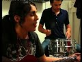 le lendemain de ce qui restera l'un des meilleurs concerts de l'ann�e, on retrouve laetitia chez adrien du label fargo. il sera question d'histoires dr�les, de lapin, de copains, de corida, de disparus qui nous manquent mais surtout de musique, de musique et encore de musique.        

petit m�mo : laetitia ne nous a pas seulement offert l'un des meilleurs concerts cette ann�e mais aussi l'un des meilleurs albums.       

un tr�s grand merci � adrien.       

www.myspace.com/laetitiasheriff         

www.lecargo.org