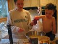 Xander et Alex font un gateau