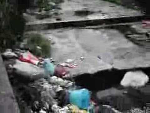 Napoli: Emergenza rifiuti