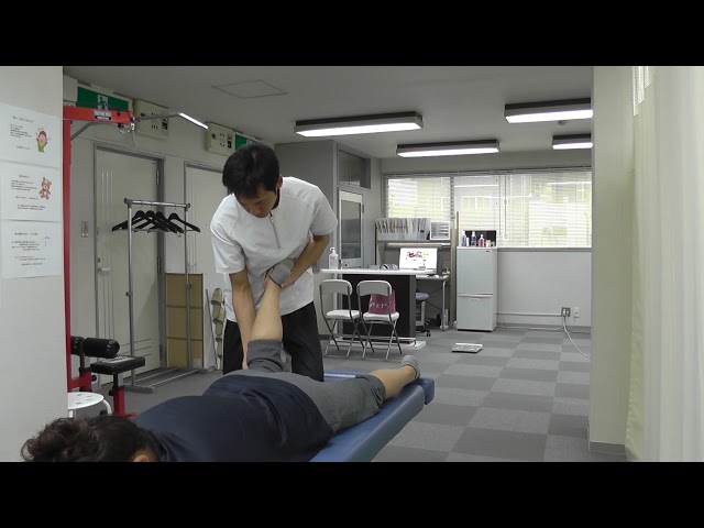 【施術動画】坐骨神経痛で下腿が痺れる　２　膝裏を調整する