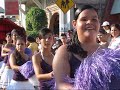 Dentro del desfile tradicional del 20 de noviembre, las niñas de la secundaria participaron en una tabla ritmica.