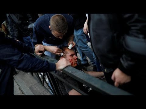 Athen: Junge Griechen attackieren wegen Militrschlag in Syrien Truman-Statue