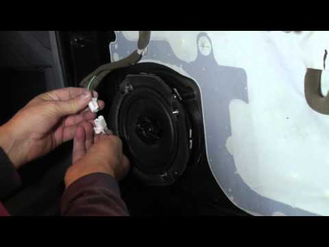 Suzuki Forenza Installing Front and Rear Speakers – Part 6