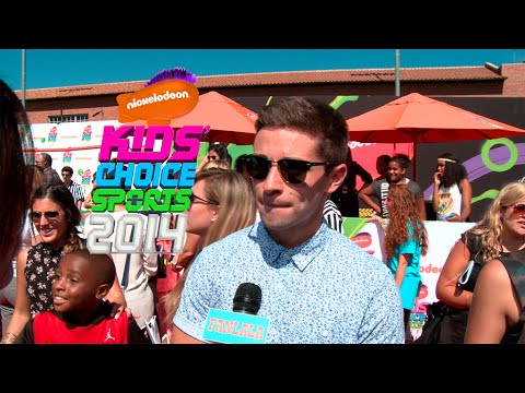 Red Carpet - Hit the red carpet of the first ever Nickelodeon Kids Choice Sports awards. Your favorite athletes and celebrities all in one place like Metta World Peace, Ryan Newman, Amber Montana, Ben Winchell,...