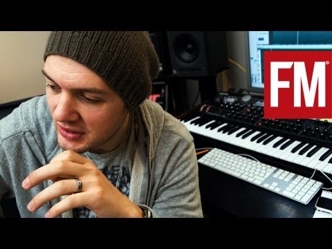STUDIO - Using FXpansions new synth, Strobe, Chris shows how adding noise to your bassline can give the sounds much more grit. Then, by adding effects and edits to in...