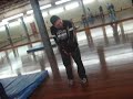 Luis y yo haciendo saltos del tigre sobre Mizra en el parkour