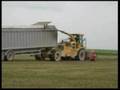 Ramassage luzerne 2007 :www.agriculteur51.skyrock.com