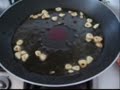 Спагетти: чеснок...