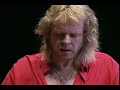 sempre dal live con david paton, wakeman interpreta (assieme al bassista): 