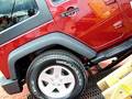 videos de Side view Jeep Wrangler X Approaching Ramp