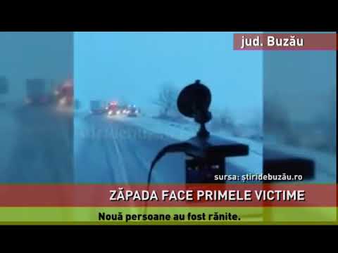 Accident cu nouă răniți, din cauza carosabilului alunecos