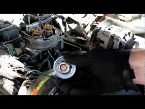 How to Replace a Thermostat on a Chevy Truck