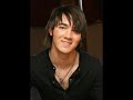 Which Hairstyle Is Best 4 The Jonas Brothers???? Which Hairstyle Is Best 4 The Jonas Brothers????