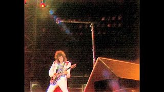 Bohemian Rhapsody  - Queen Play Rock Band Live At Wembley Stadium!