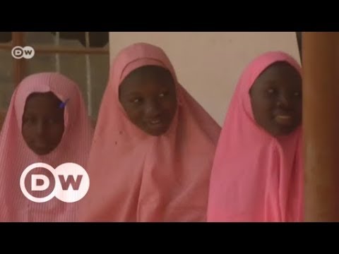 Nigerias Chibok-Mdchen: Mit Angst im Nacken auf der Schulbank | DW Deutsch