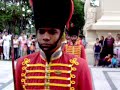 cambio de la guardia de honor en la tumba al soldado d