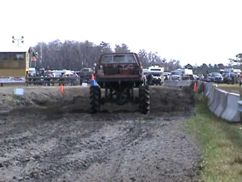 Alcohol Abuse at muddi gras in the 2.5 hill in the hole race