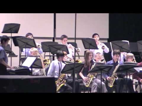 In het arrangement van JD’s Big Band gespeeld door de Fowler Middle School Jazz Band: