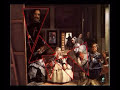 http://www.artehistoria.com/genios/videos/222.htm

las meninas es la obra m�s famosa de vel�zquez. fue pintada por el genial artista sevillano en 1656 seg�n antonio palomino, fecha bastante razonable si tenemos en cuenta que la infanta margarita naci� el 12 de julio de 1651 y aparenta unos cinco a�os de edad. sin embargo, vel�zquez aparece con la cruz de la orden de santiago en su pecho, honor que consigui� en 1659. la mayor�a de los expertos coincide en que la cruz fue pintada por el artista cuando recibi� la distinci�n, apunt�ndose incluso a que fue el propio felipe iv quien lo hizo. 
la estancia en la que se desarrolla la escena ser�a el llamado cuarto del pr�ncipe del alc�zar de madrid, estancia que ten�a una escalera al fondo y que se iluminaba por siete ventanas, aunque vel�zquez s�lo pinta cinco de ellas al acortar la sala. el cuarto del pr�ncipe estaba decorado con pinturas mitol�gicas, realizadas por mart�nez del mazo copiando originales de rubens, lienzos que se pueden contemplar al fondo de la estancia. 
en la composici�n, el maestro nos presenta a once personas, todas ellas documentadas excepto una. la escena est� presidida por la infanta margarita y a su lado se sit�an las meninas mar�a agustina sarmiento e isabel de velasco. en la izquierda se encuentra vel�zquez con sus pinceles, ante un enorme lienzo cuyo bastidor podemos observar. en la derecha se hallan los enanos mari b�rbola y nicolasillo pertusato, este �ltimo jugando con un perro de compa��a. tras la infanta observamos a dos personajes m�s de su peque�a corte: do�a marcela ulloa y el desconocido guardadamas. reflejadas en el espejo est�n las regias efigies de felipe iv y su segunda esposa, mariana de austria. la composici�n se cierra con la figura del aposentador jos� nieto....