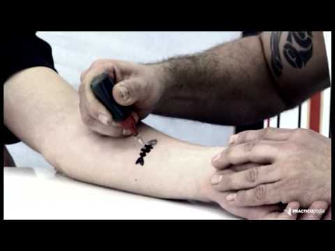 henna para tatuaje. Video de como se hacen los tatuajes de henna