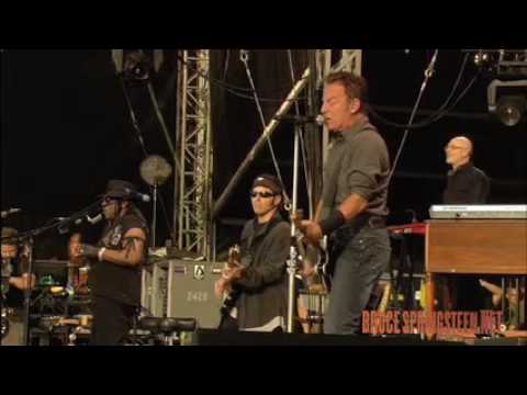 springsteen you tube Bruce Springsteen Storytellers VH1 answering Questions about his 